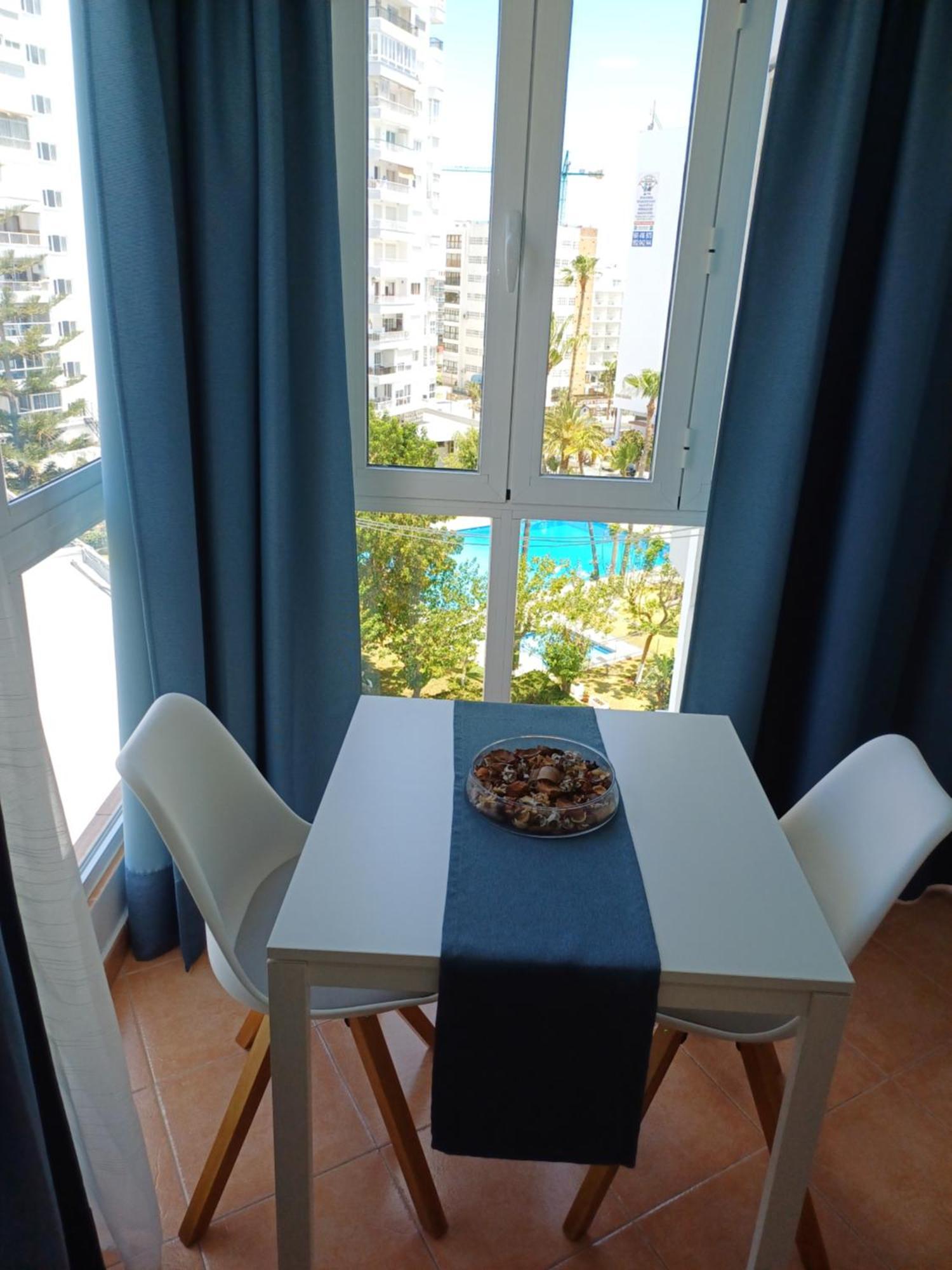 Luminoso Estudio Muy Cerca De La Playa Benalmádena Exterior foto