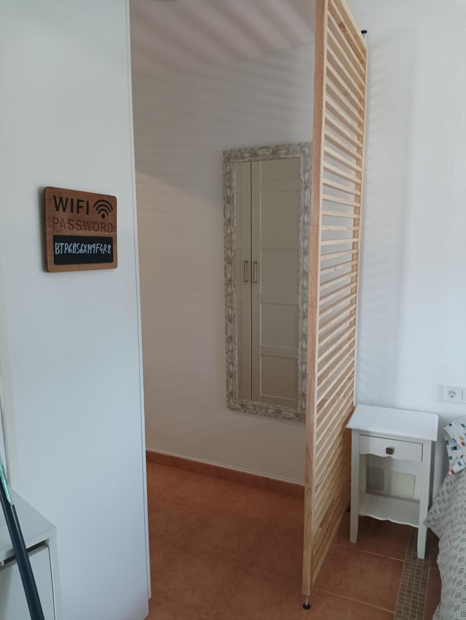 Luminoso Estudio Muy Cerca De La Playa Benalmádena Exterior foto