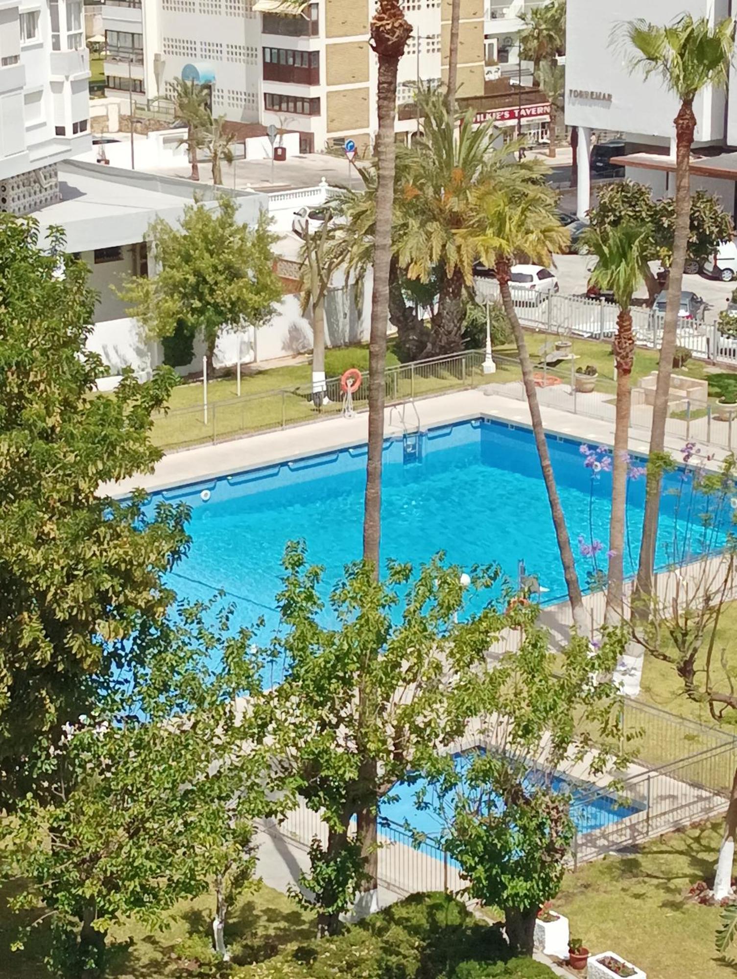Luminoso Estudio Muy Cerca De La Playa Benalmádena Exterior foto