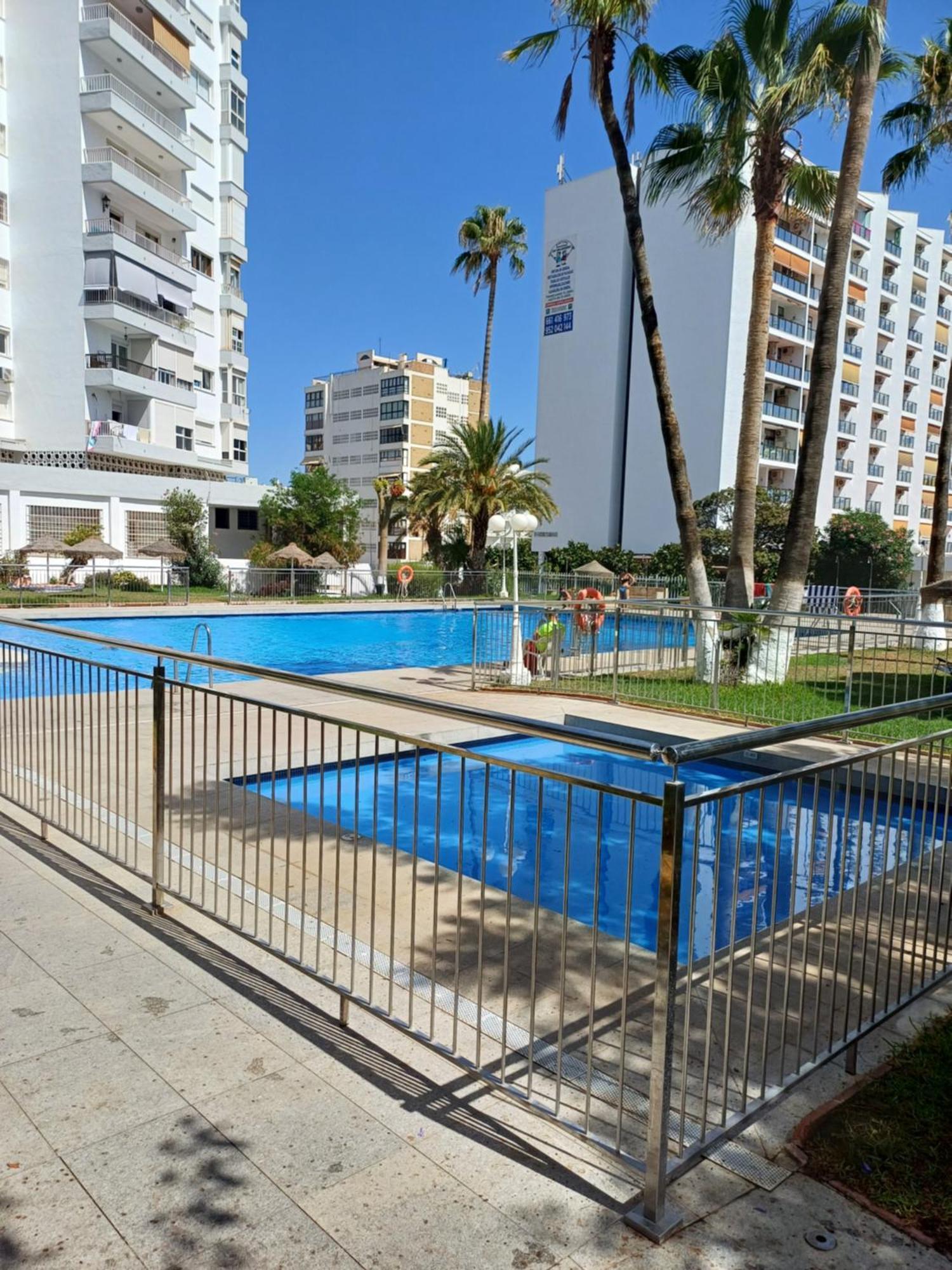 Luminoso Estudio Muy Cerca De La Playa Benalmádena Exterior foto